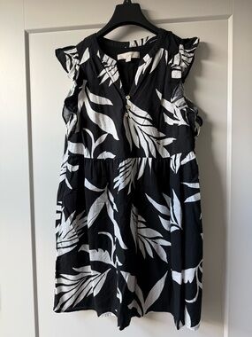 LOFT Black & White Leaf-Print Ruffle Sleeve Mini Dress